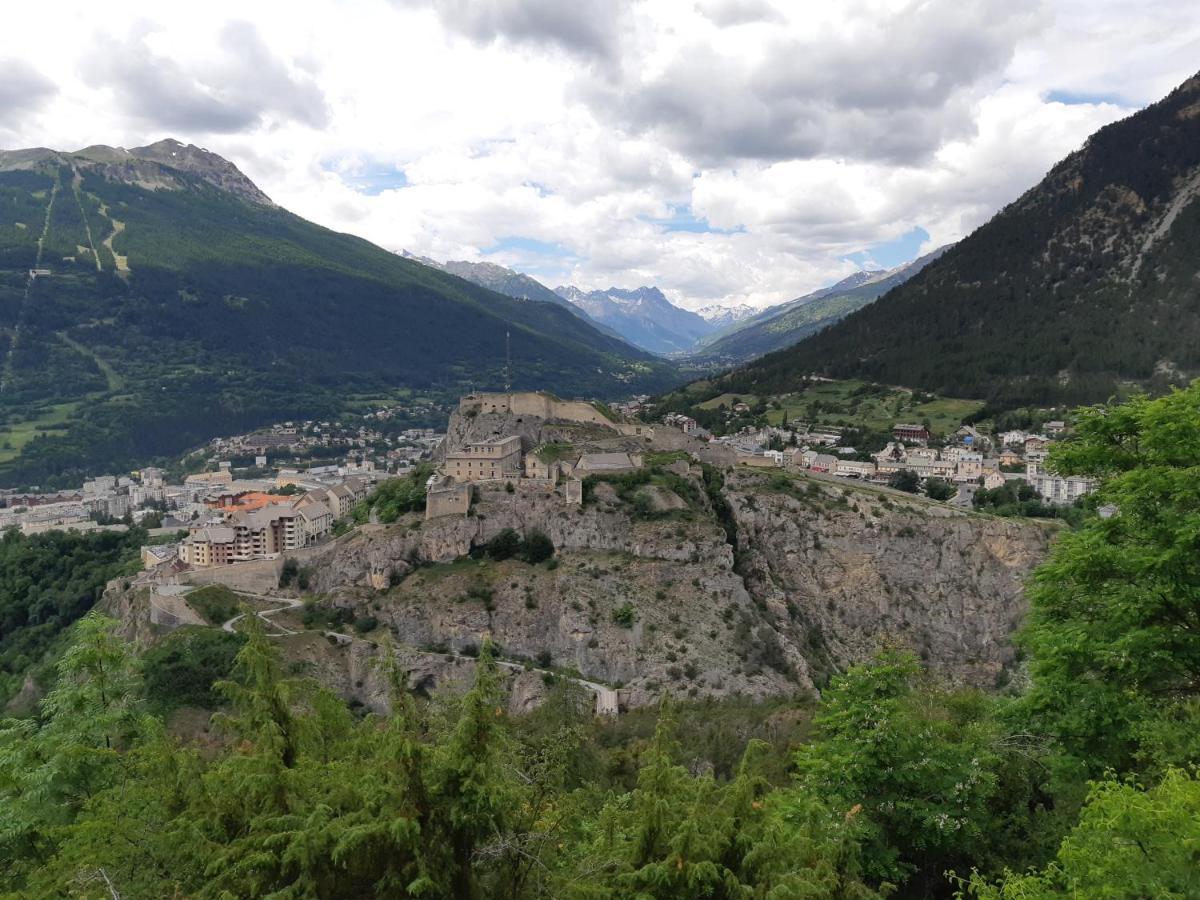 Apartamento A Deux Pas ... Briançon Exterior foto