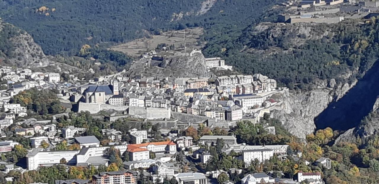 Apartamento A Deux Pas ... Briançon Exterior foto